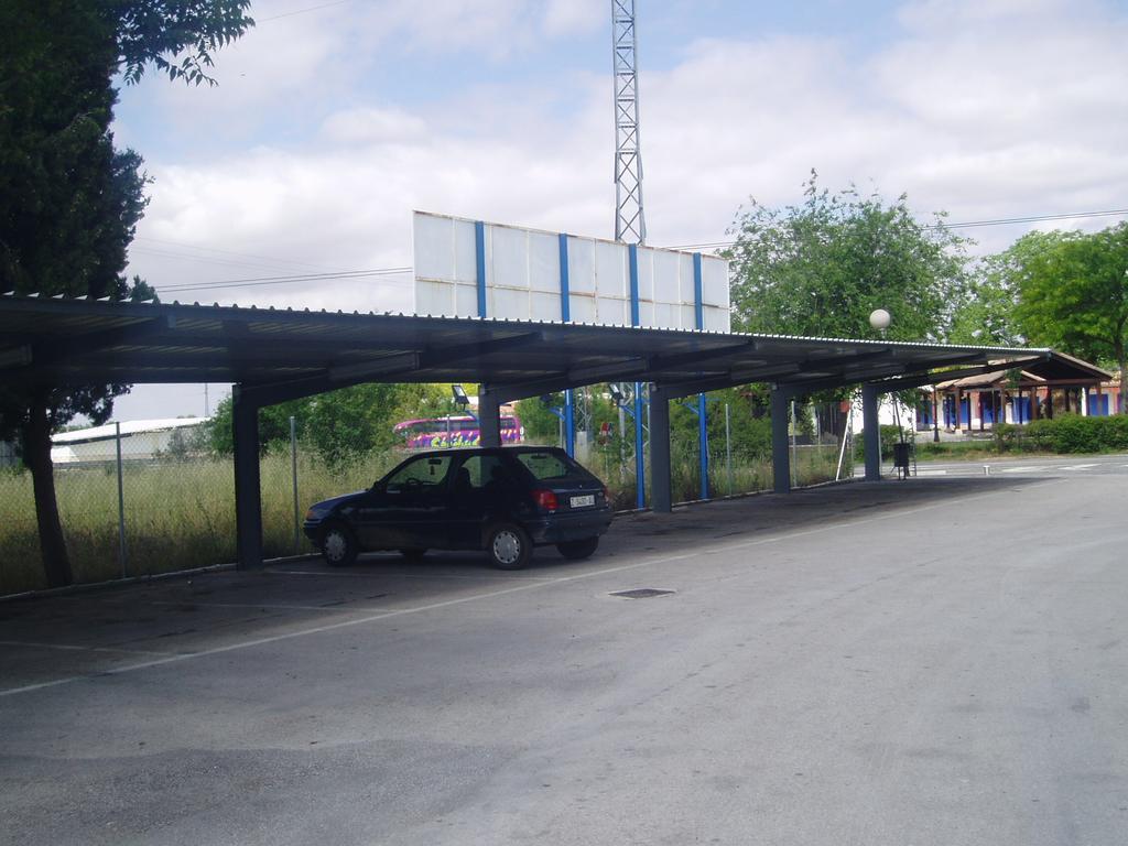 Hotel Manzanares Exterior photo