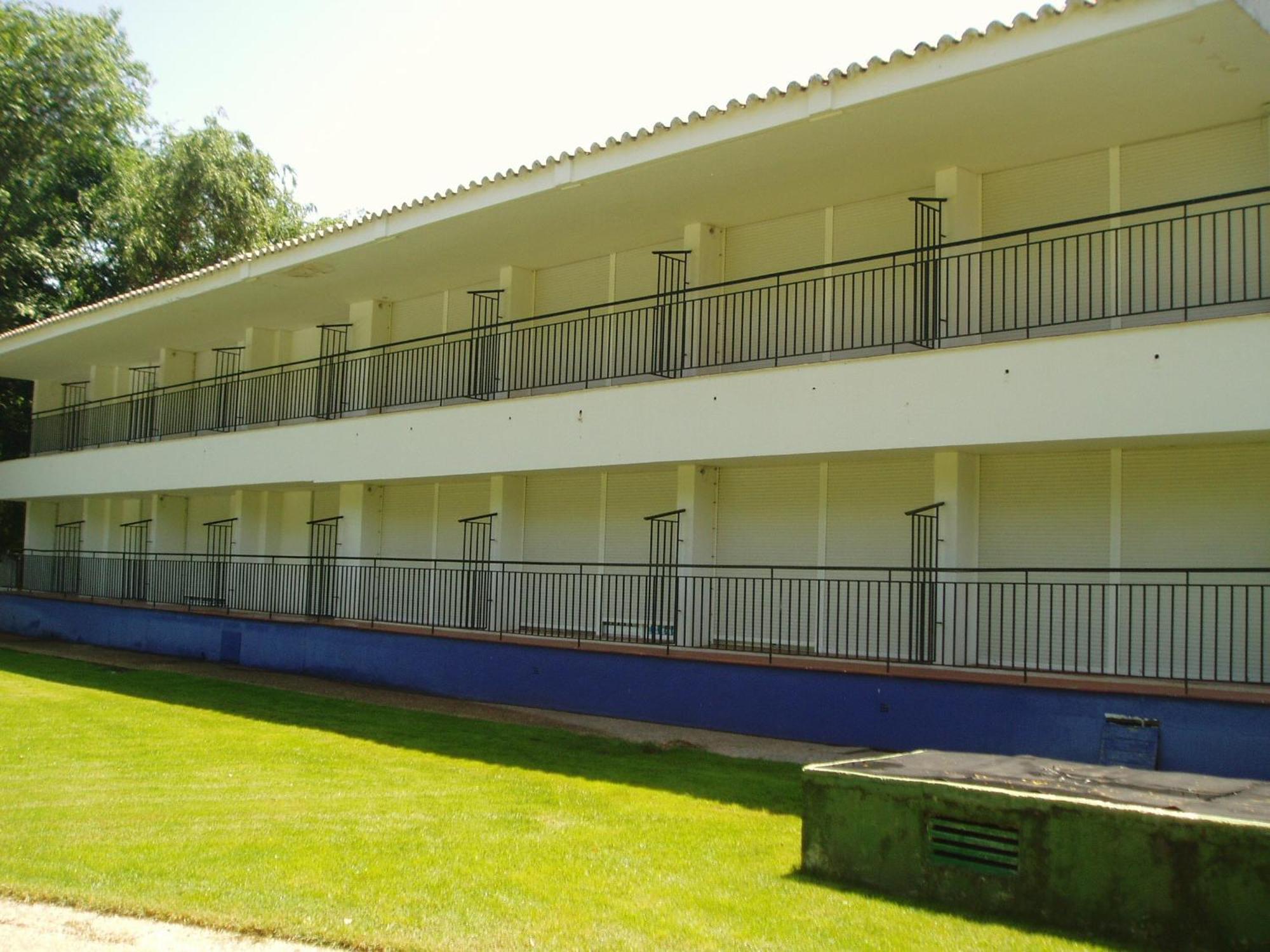 Hotel Manzanares Exterior photo